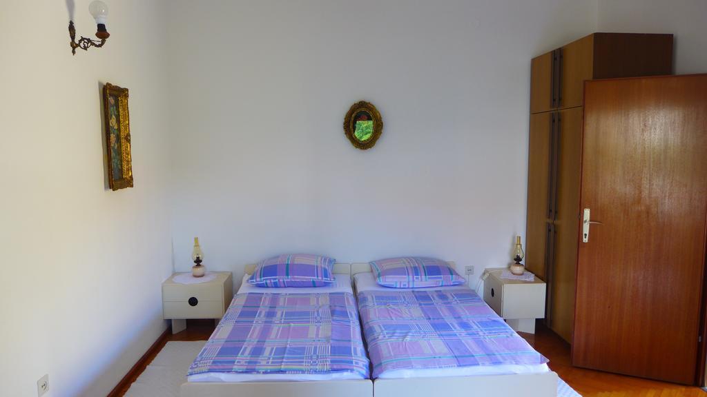 Guest House Kuzmanic Hvar Island Quarto foto
