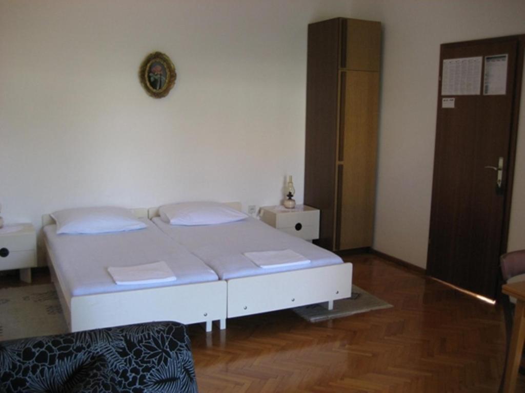 Guest House Kuzmanic Hvar Island Quarto foto